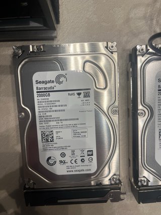 Netgear ReadyNAS Duo RND2B + 2x 2TB Discos Duros