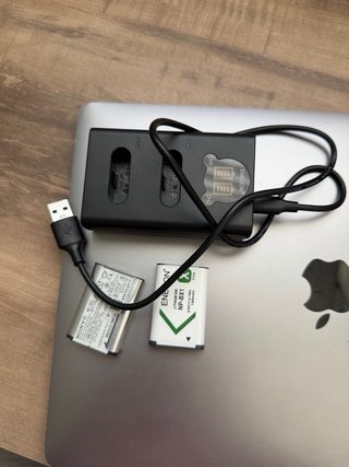 Sony ZV-1F  Negra + 2 baterías y cargador