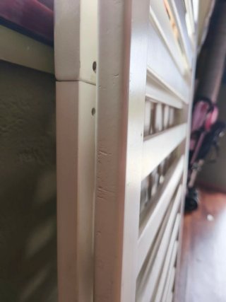 Cuna infantil blanca con estrella