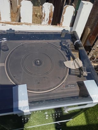 Cadena de música antigua: Vinilo y Cassette