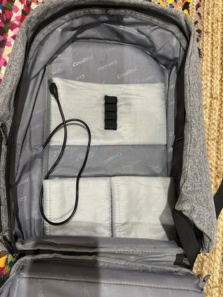Mochila Antirrobo Gris y Negra