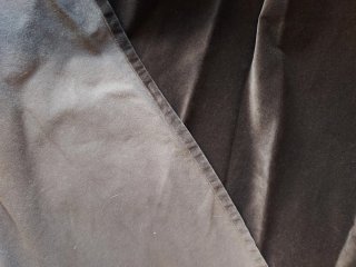 Cortinas de terciopelo marrón