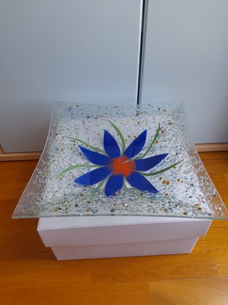 Centro tavola in vetro decorato