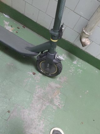 Patinete Eléctrico Verde Oscuro