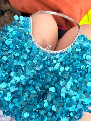 Bolso fiesta lentejuelas azul y plateado