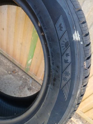 2 Ruedas Coche 235/55 R18 All Season