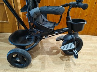 Triciclo para bebé kinderfkraft gris