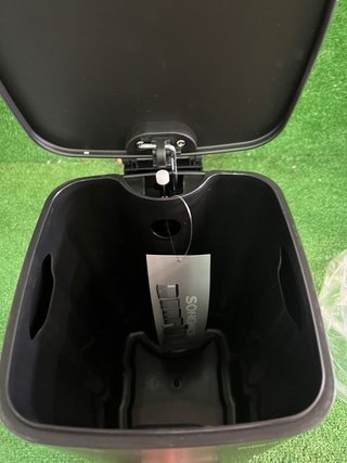 Cubo Basura SONGMICS 8L Negro Pedal