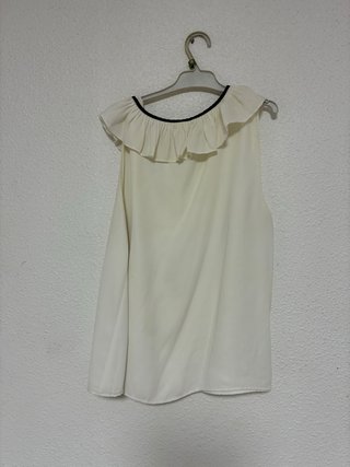 Blusa Zara Volantes Cuello Negro Talla M