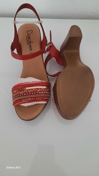 Sandalias rojas juveniles La Bottega sin estrenar