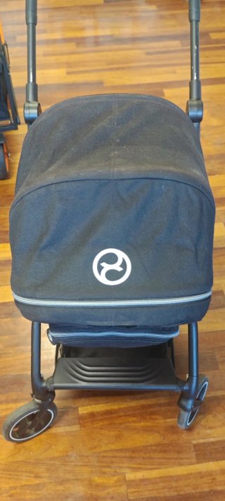 Silla de paseo Cybex Eezy S Twist Negra