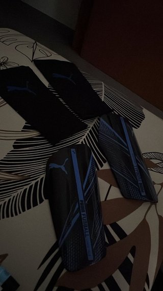 Espinilleras de fútbol Puma