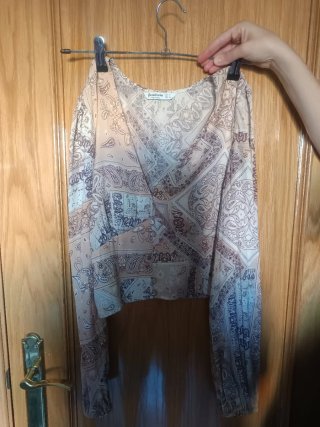 Blusa Stradivarius Estampada Étnica.