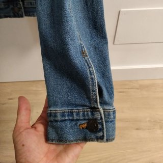 Cazadora vaquera Bershka desgastada Talla M