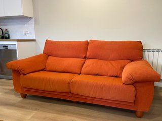 Sofá 2 plazas extensible naranja