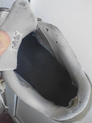 Deportivas Puma Blancas y Grises Usadas