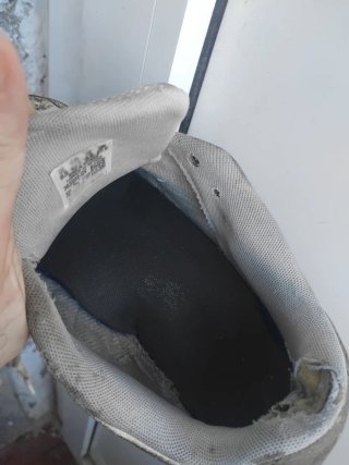 Deportivas Puma Blancas y Grises Usadas