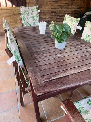 Conjunto mesa y sillas madera jardín