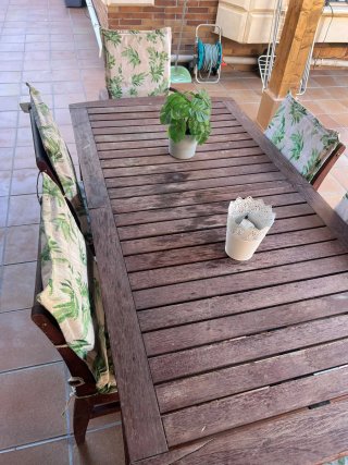 Conjunto mesa y sillas madera jardín