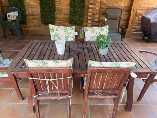 Conjunto mesa y sillas madera jardín