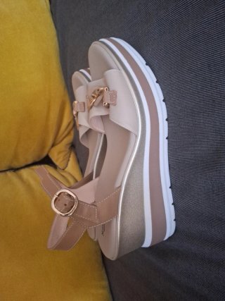 Sandalias NeroGiardini Beige Talla 39 Mujer