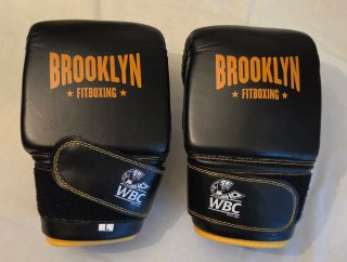 Guantes de Boxeo Brooklyn WBC Negros y Amarillos