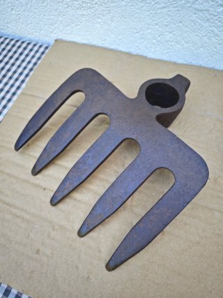 Azada Bellota Forjada con 5 dientes