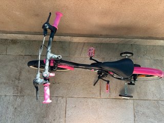 Bicicleta infantil niña rosa y negra