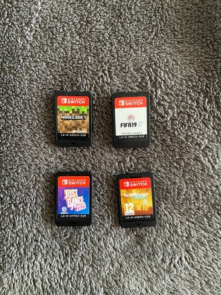 4 Giochi Nintendo Switch: Minecraft, FIFA 19, Just Dance 2020, Hello Neighbor