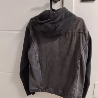 Chaqueta vaquera Jack & Jones gris capucha