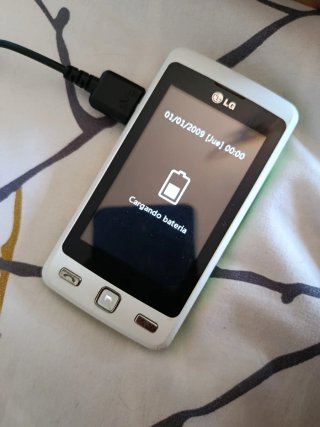Lote móviles LG y Samsung con accesorios