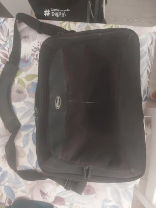 Maletín Targus 17 para portátil y documentos