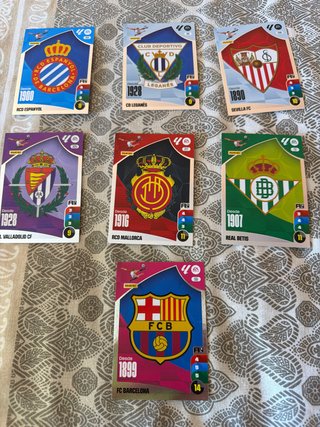 Escudos Adrenalyn 2024-25