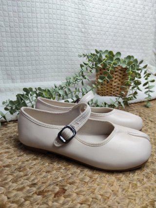 Merceditas Tabi Beige 37
