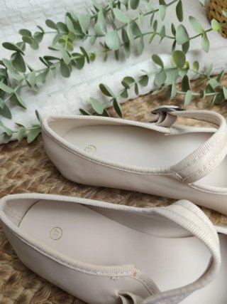 Merceditas Tabi Beige 37