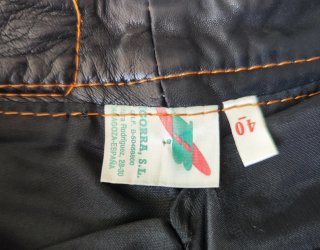 Pantalones de cuero vintage negros