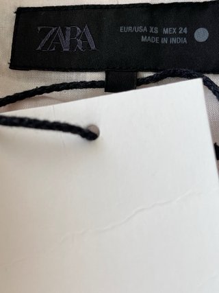 Chaqueta bordados Zara Woman Collection viral