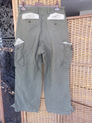 Pantalón cargo multipockets verde militar