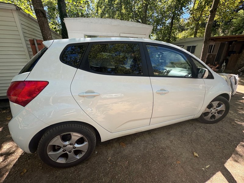 KIA Venga 2011 - foto 1