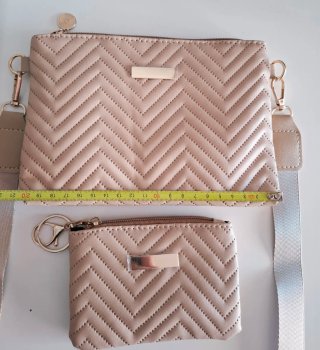 Bolso y monedero beige acolchado