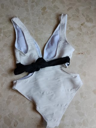 Bañador blanco y negro talla M