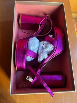 Sandalias fiesta fucsia metalizado Ángel Alarcón