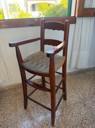 Sillita bebé madera antigua