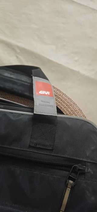 Maleta Givi Topcase Bag Negra