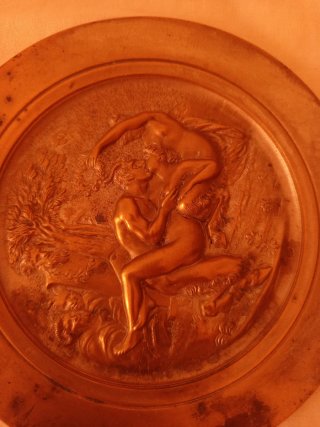 Plato de Bronce Antiguo