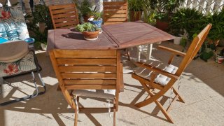 Tavolo e 4 Sedie da Terrazza in Legno