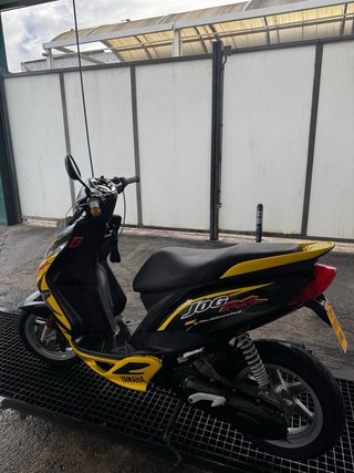 Yamaha Jog RR Scooter Negro/Amarillo