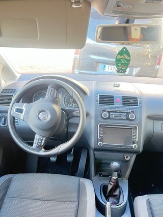 Volkswagen Touran 2012