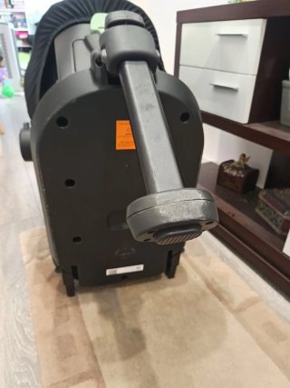 Silla "cuco" marca ABC Desing+Isofix+ 2 sacos