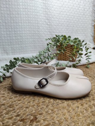 Merceditas Tabi Beige 40